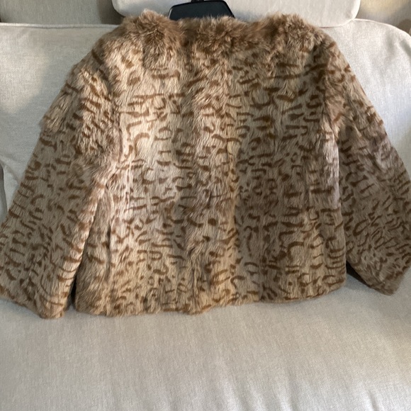Olive does Olive rabbit fur jacket 🧥 L will fit S & M - Picture 8 of 16